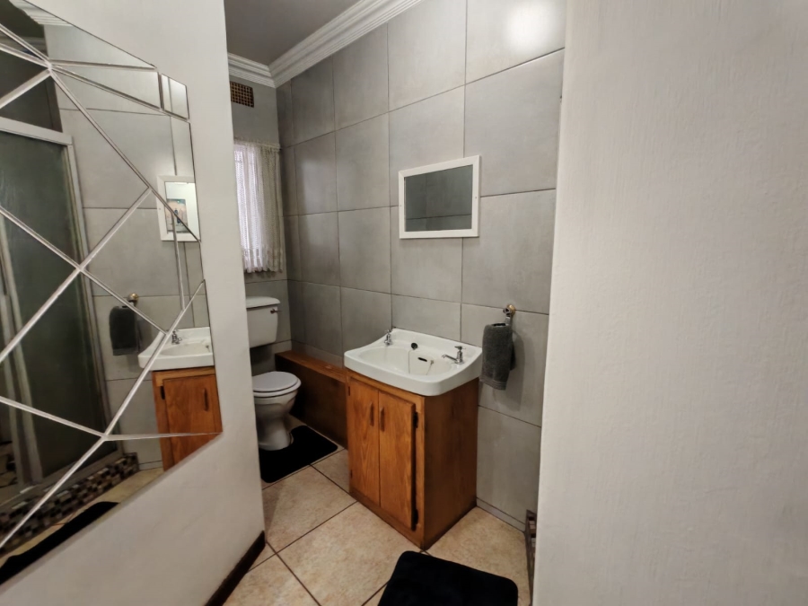 5 Bedroom Property for Sale in Vanderbijlpark SW 5 Gauteng