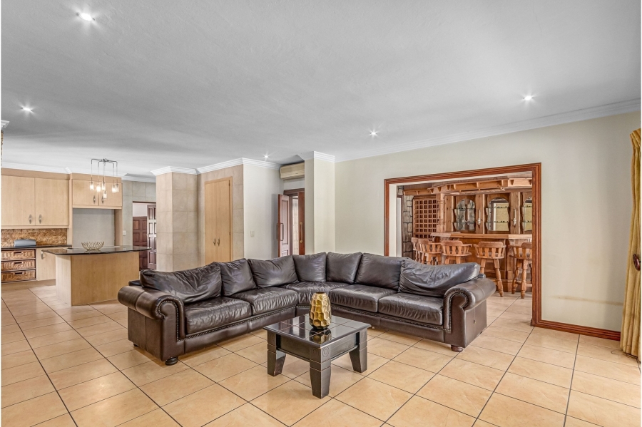 5 Bedroom Property for Sale in Summerset Gauteng