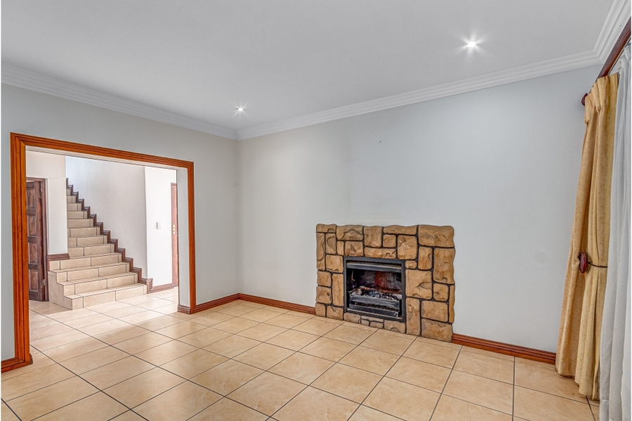 5 Bedroom Property for Sale in Summerset Gauteng