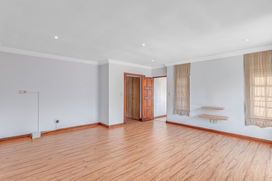5 Bedroom Property for Sale in Summerset Gauteng