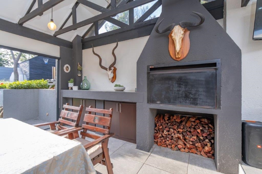 4 Bedroom Property for Sale in Roodekrans Gauteng