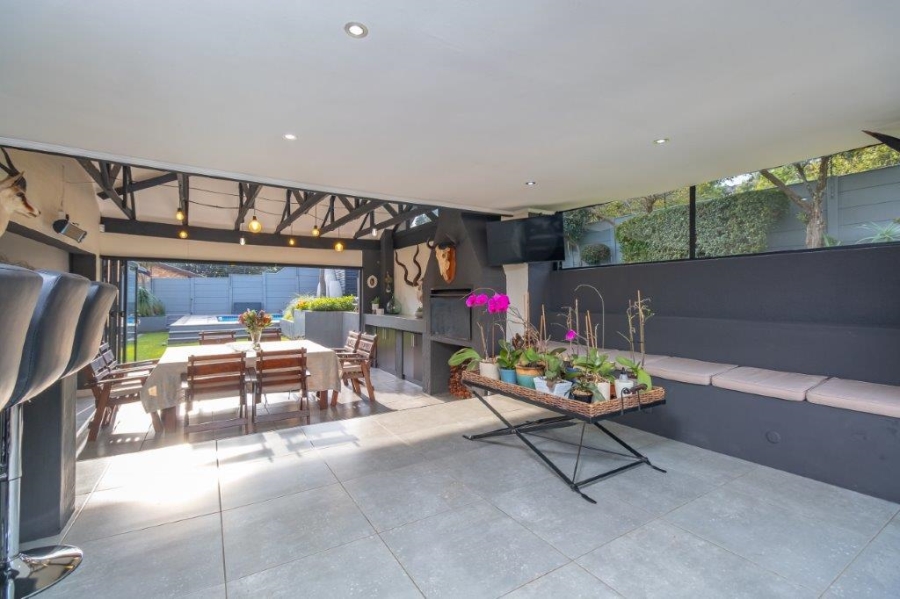 4 Bedroom Property for Sale in Roodekrans Gauteng
