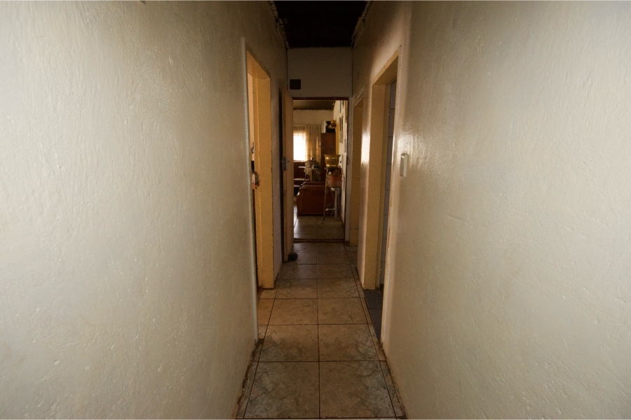5 Bedroom Property for Sale in Pelzvale A H Gauteng