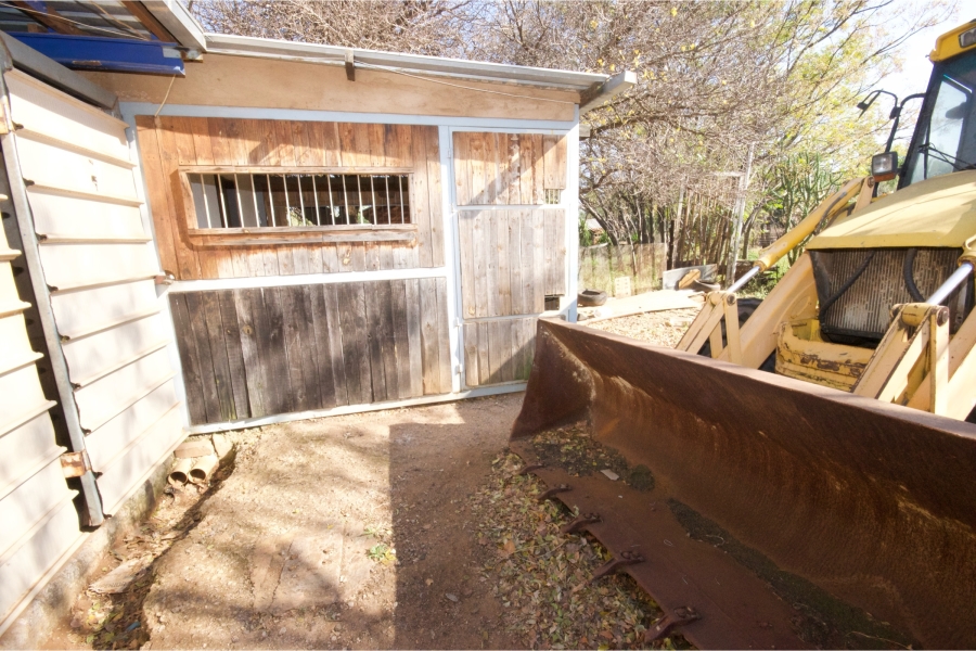 5 Bedroom Property for Sale in Pelzvale A H Gauteng