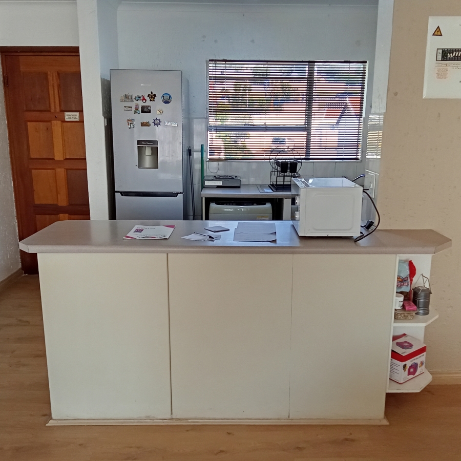 1 Bedroom Property for Sale in Constantia Kloof Gauteng