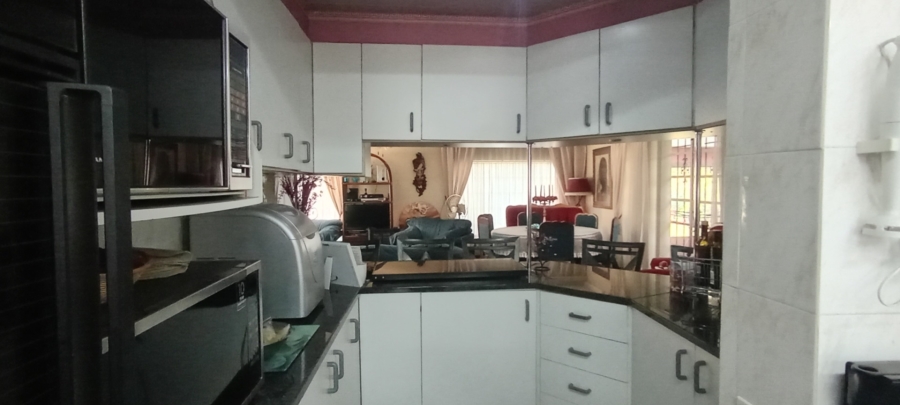4 Bedroom Property for Sale in Selection Park Gauteng