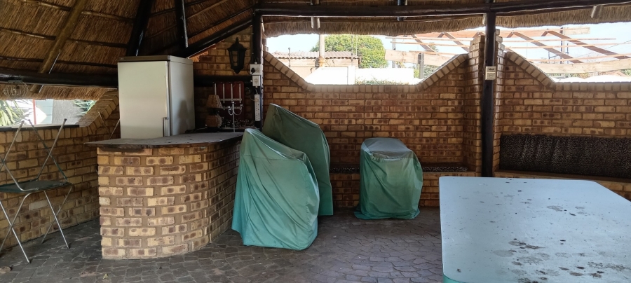 4 Bedroom Property for Sale in Selection Park Gauteng
