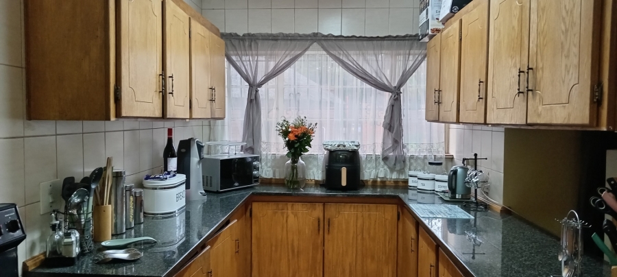 4 Bedroom Property for Sale in Selection Park Gauteng