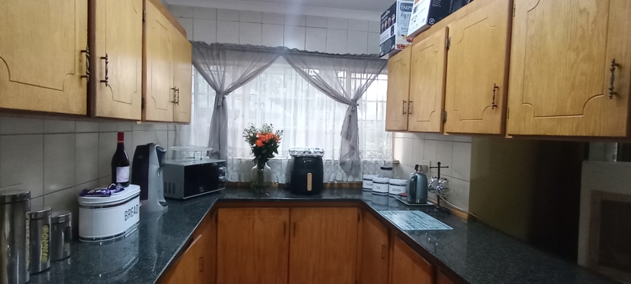 4 Bedroom Property for Sale in Selection Park Gauteng