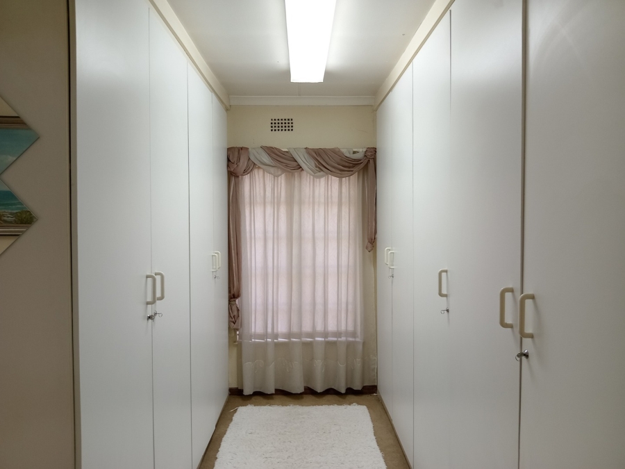 4 Bedroom Property for Sale in Selection Park Gauteng
