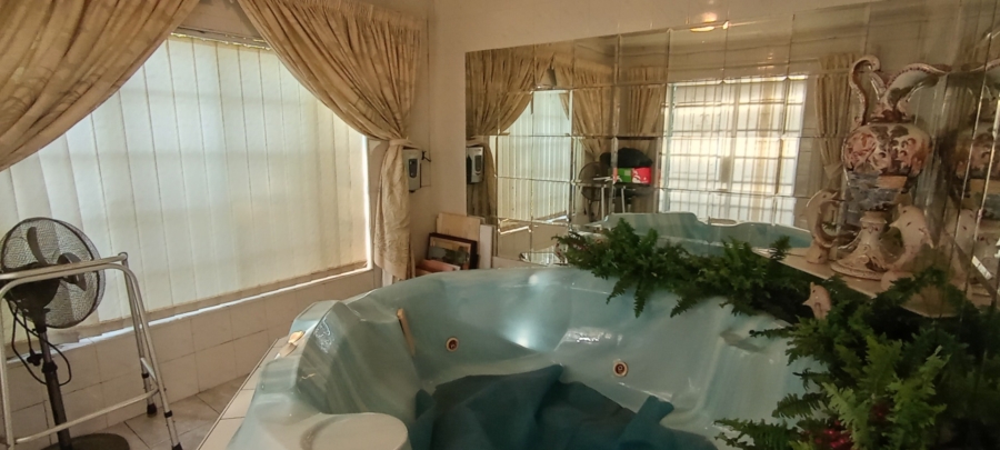 4 Bedroom Property for Sale in Selection Park Gauteng