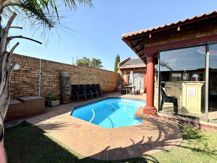 3 Bedroom Property for Sale in Brakpan Central Gauteng
