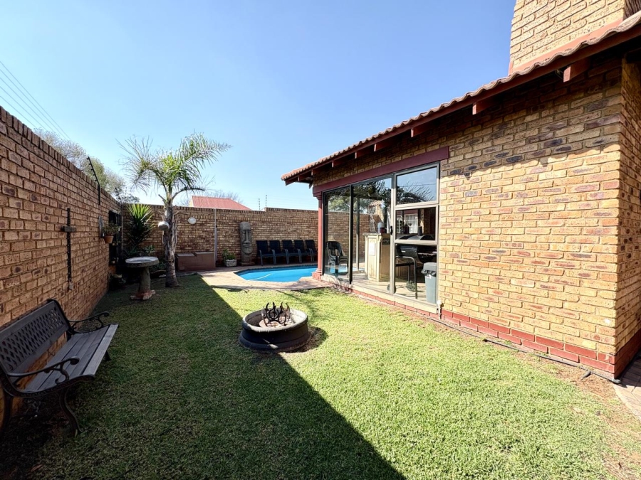3 Bedroom Property for Sale in Brakpan Central Gauteng