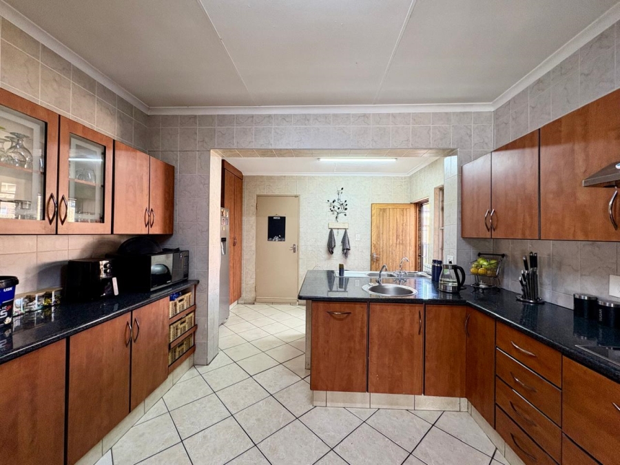 3 Bedroom Property for Sale in Brakpan Central Gauteng