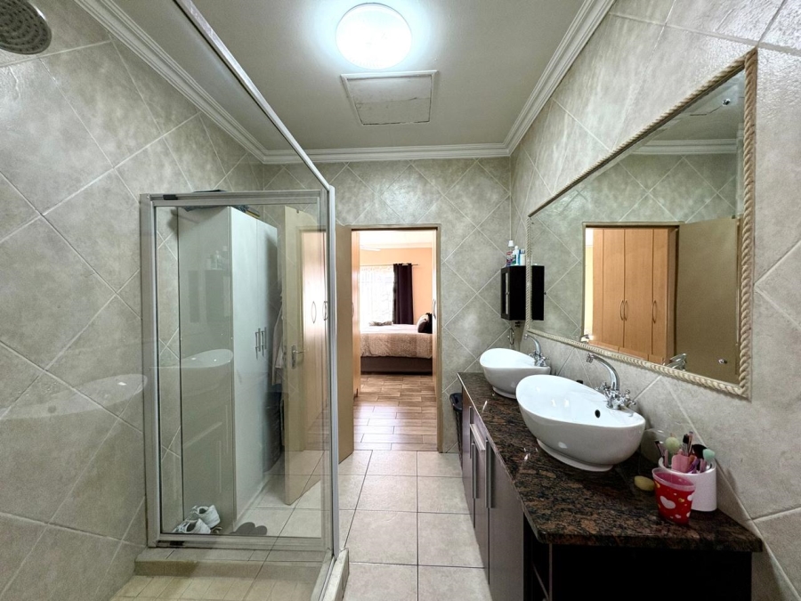 3 Bedroom Property for Sale in Brakpan Central Gauteng