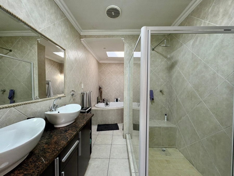 3 Bedroom Property for Sale in Brakpan Central Gauteng