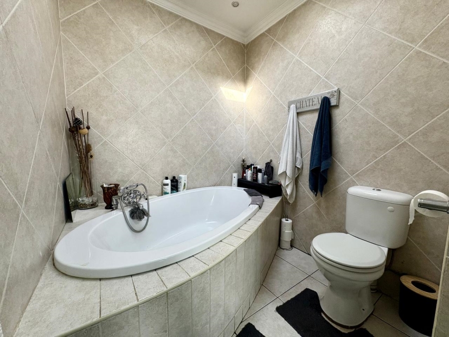 3 Bedroom Property for Sale in Brakpan Central Gauteng