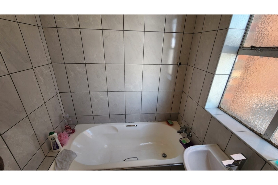 2 Bedroom Property for Sale in Springs Central Gauteng