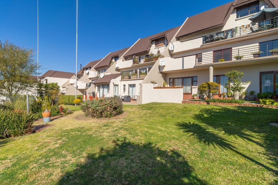 To Let 2 Bedroom Property for Rent in Northcliff Gauteng