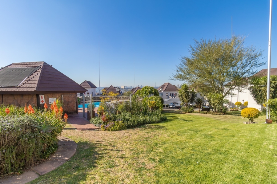 To Let 2 Bedroom Property for Rent in Northcliff Gauteng