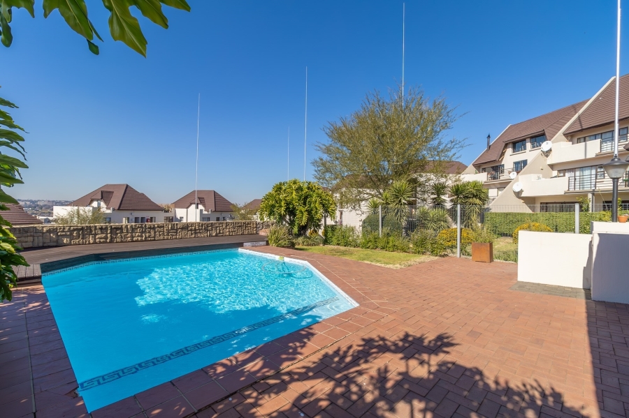 To Let 2 Bedroom Property for Rent in Northcliff Gauteng