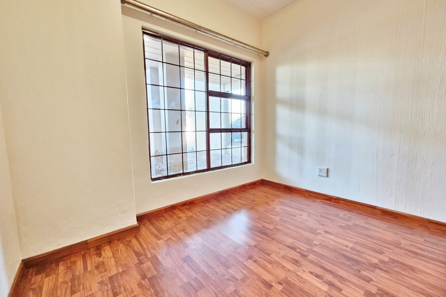 To Let 2 Bedroom Property for Rent in Northcliff Gauteng