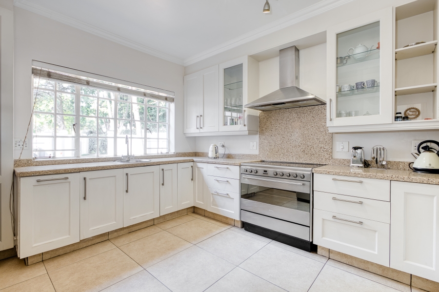 4 Bedroom Property for Sale in Oaklands Gauteng