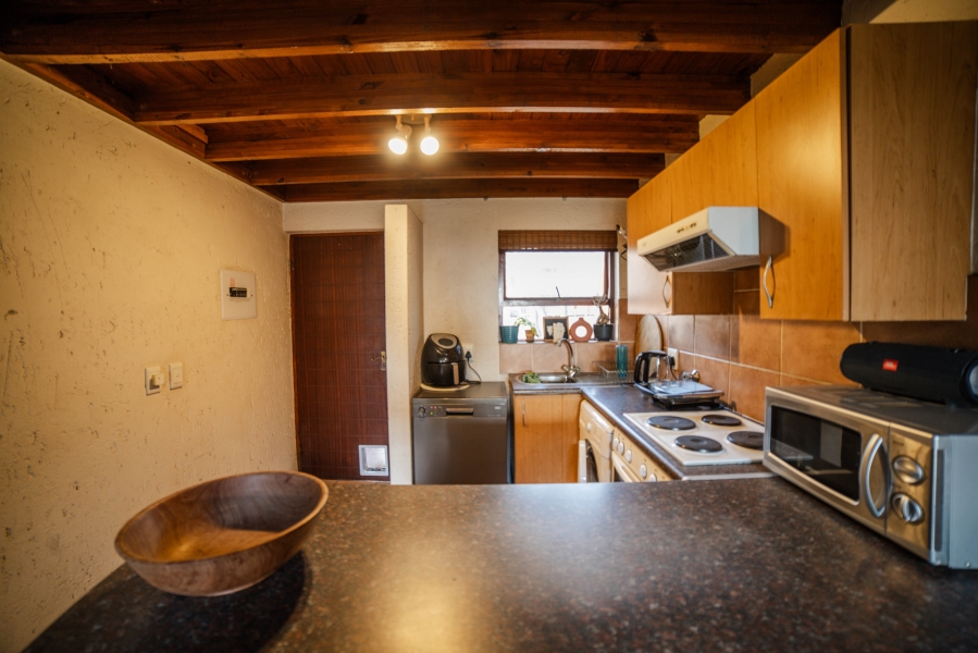 To Let 2 Bedroom Property for Rent in Douglasdale Gauteng