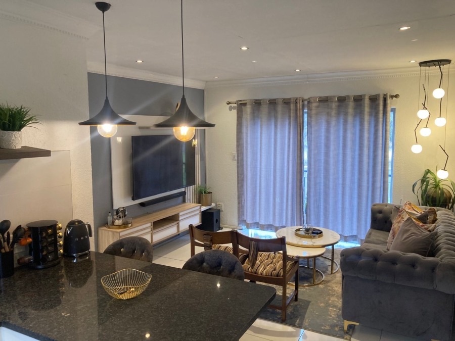 2 Bedroom Property for Sale in Willowbrook Gauteng