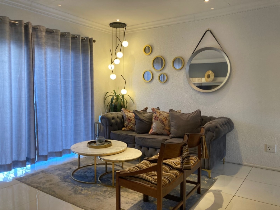 2 Bedroom Property for Sale in Willowbrook Gauteng