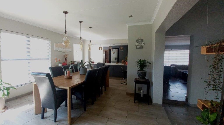 5 Bedroom Property for Sale in Sunward Park Gauteng