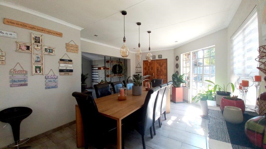 5 Bedroom Property for Sale in Sunward Park Gauteng