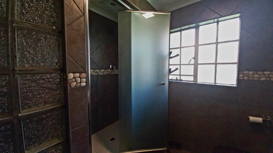 5 Bedroom Property for Sale in Sunward Park Gauteng