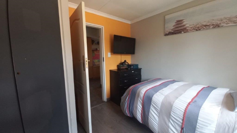 5 Bedroom Property for Sale in Sunward Park Gauteng