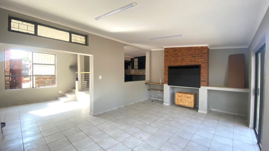 To Let 2 Bedroom Property for Rent in Pretorius Park Gauteng
