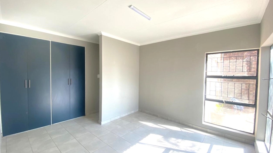 To Let 2 Bedroom Property for Rent in Pretorius Park Gauteng