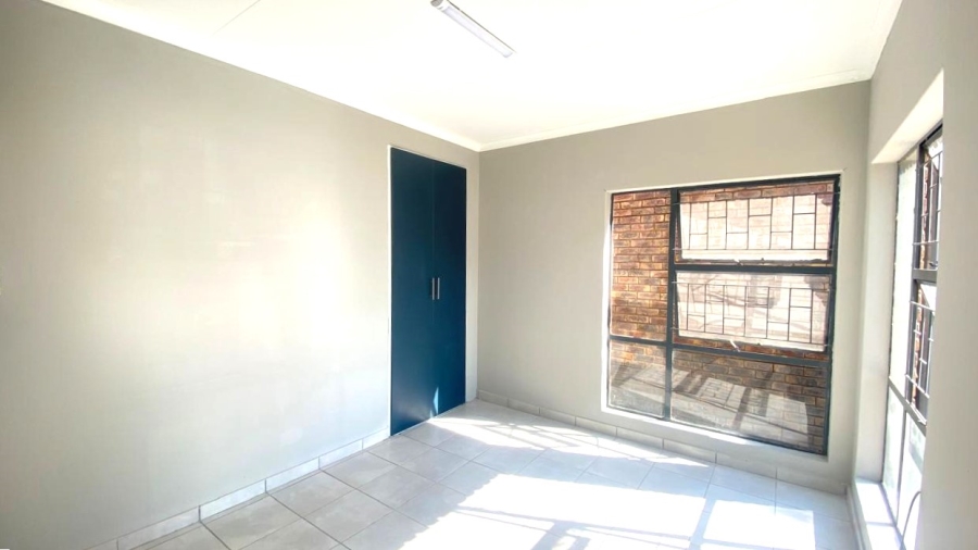 To Let 2 Bedroom Property for Rent in Pretorius Park Gauteng
