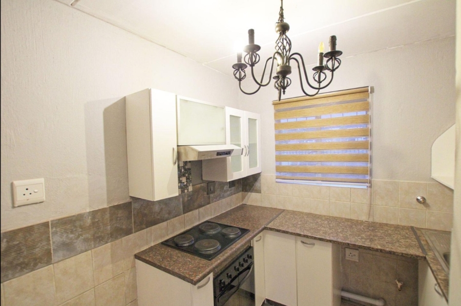 2 Bedroom Property for Sale in Roodepoort Gauteng