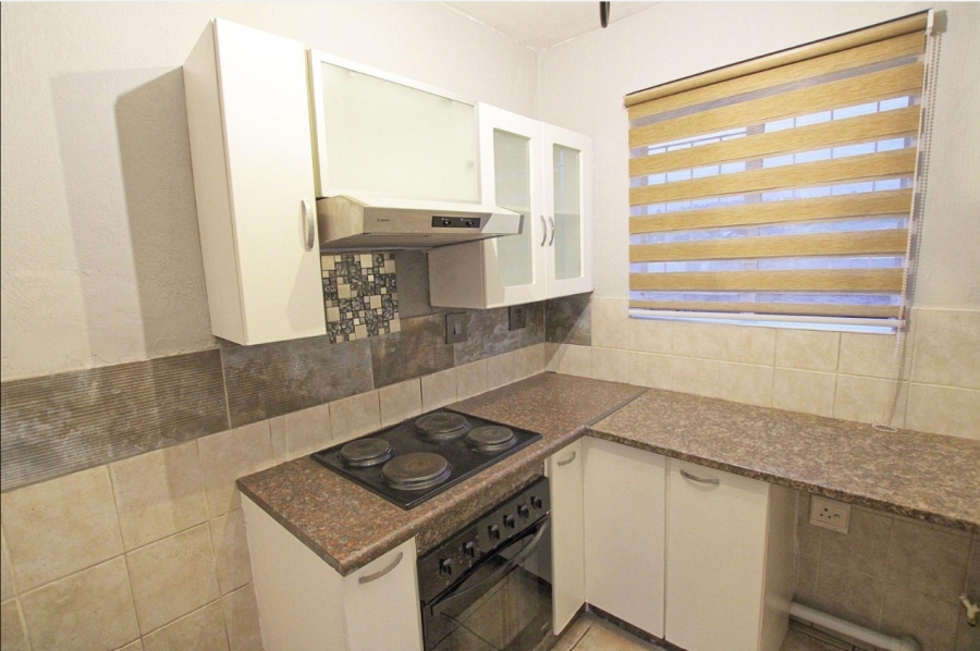 2 Bedroom Property for Sale in Roodepoort Gauteng