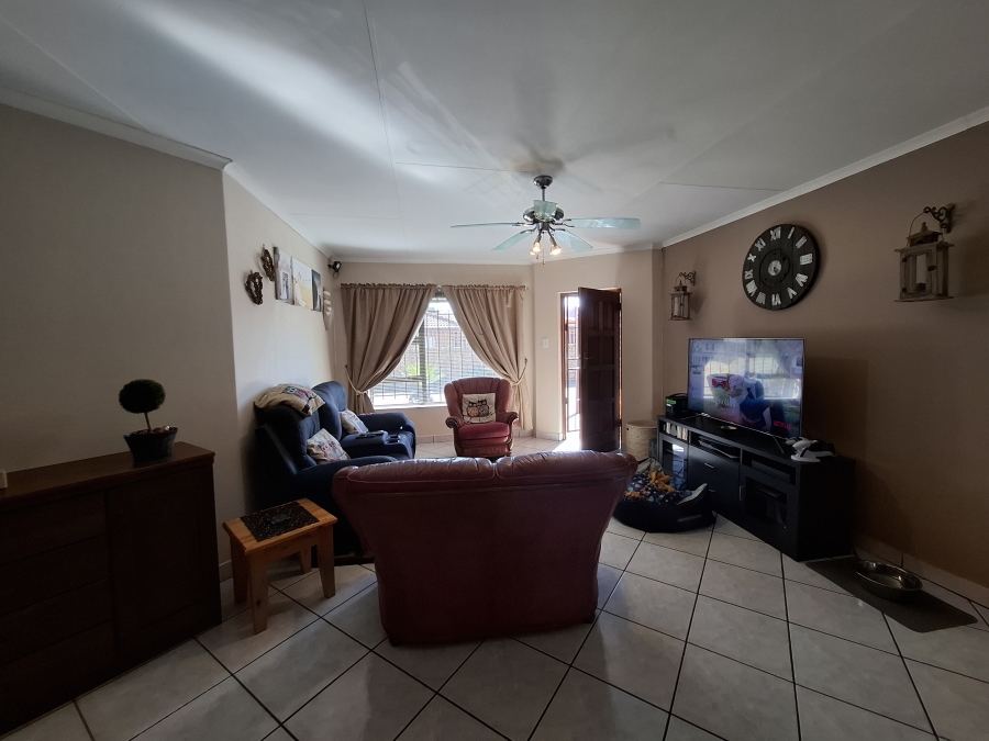 3 Bedroom Property for Sale in Dal Fouche Gauteng