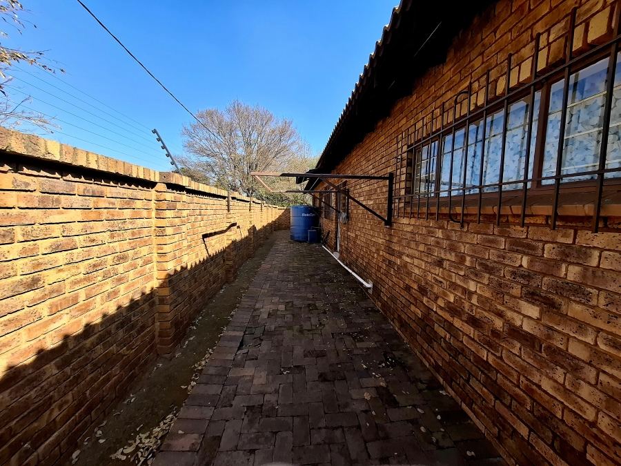 3 Bedroom Property for Sale in Dal Fouche Gauteng