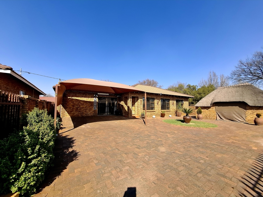 3 Bedroom Property for Sale in Dal Fouche Gauteng