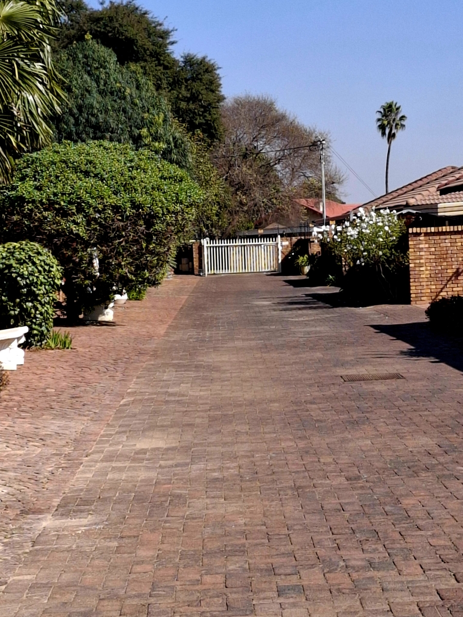 3 Bedroom Property for Sale in Dal Fouche Gauteng