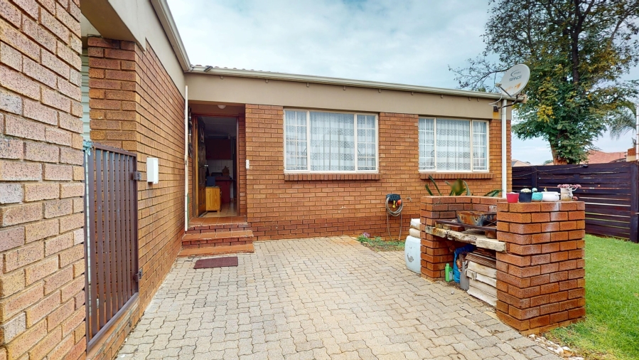 2 Bedroom Property for Sale in Witfield Gauteng