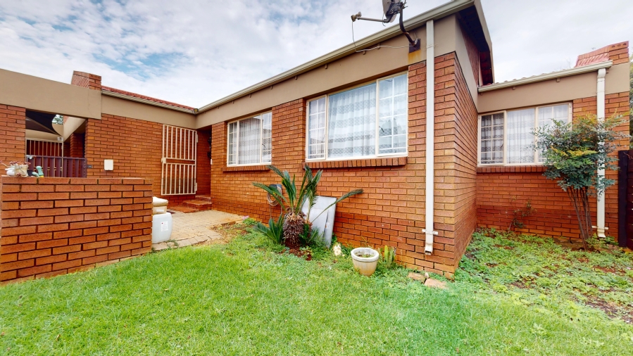 2 Bedroom Property for Sale in Witfield Gauteng