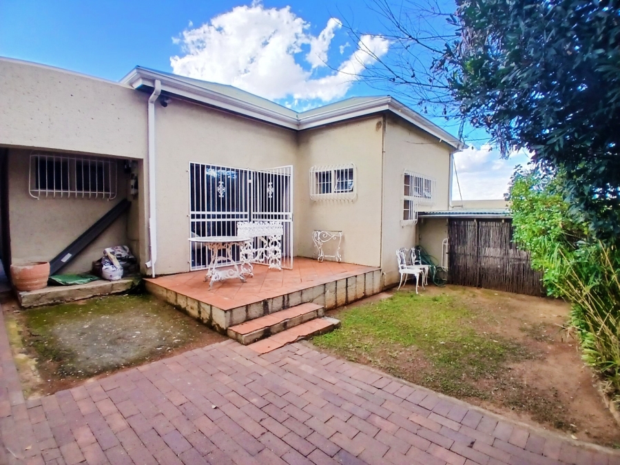 2 Bedroom Property for Sale in Orange Grove Gauteng