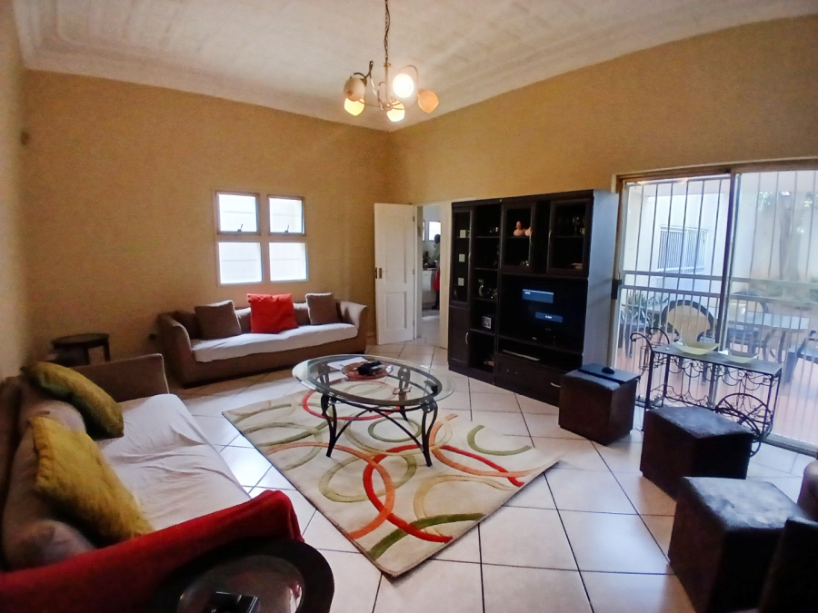 2 Bedroom Property for Sale in Orange Grove Gauteng