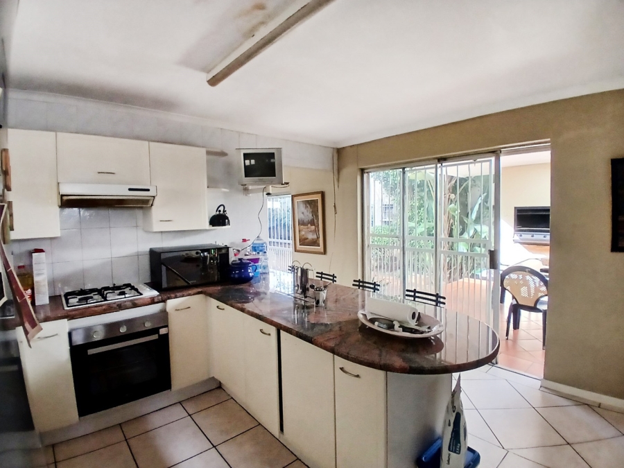2 Bedroom Property for Sale in Orange Grove Gauteng