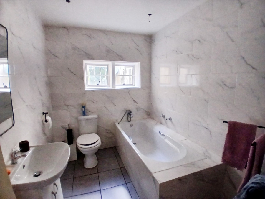 2 Bedroom Property for Sale in Orange Grove Gauteng