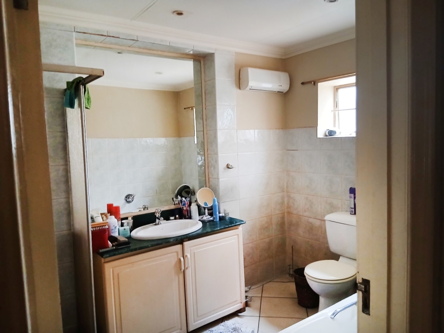2 Bedroom Property for Sale in Orange Grove Gauteng